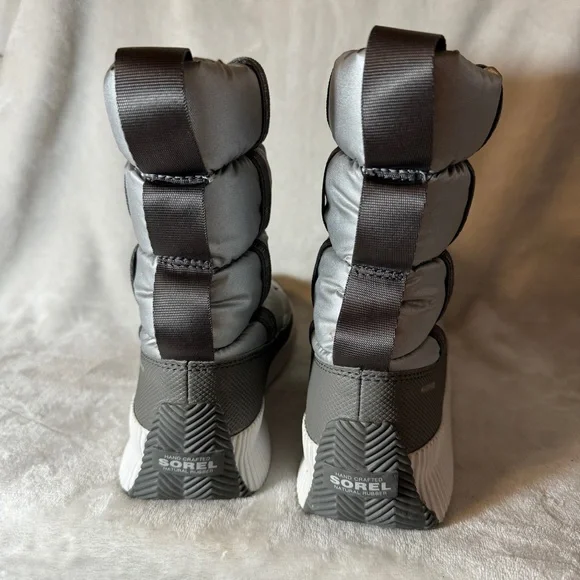 Sorel puffer boots - Picture 4 of 9